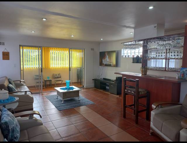 4 BEDROOM HOUSE FOR SALE IN WESTRIDGE